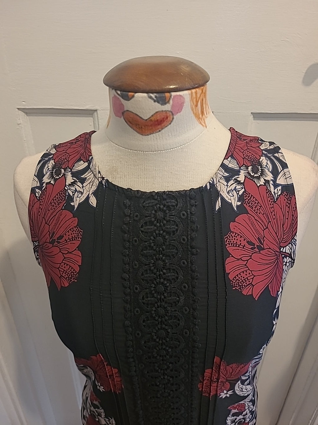 Ladies Warehouse Size 8 Multi Floral Tank Top