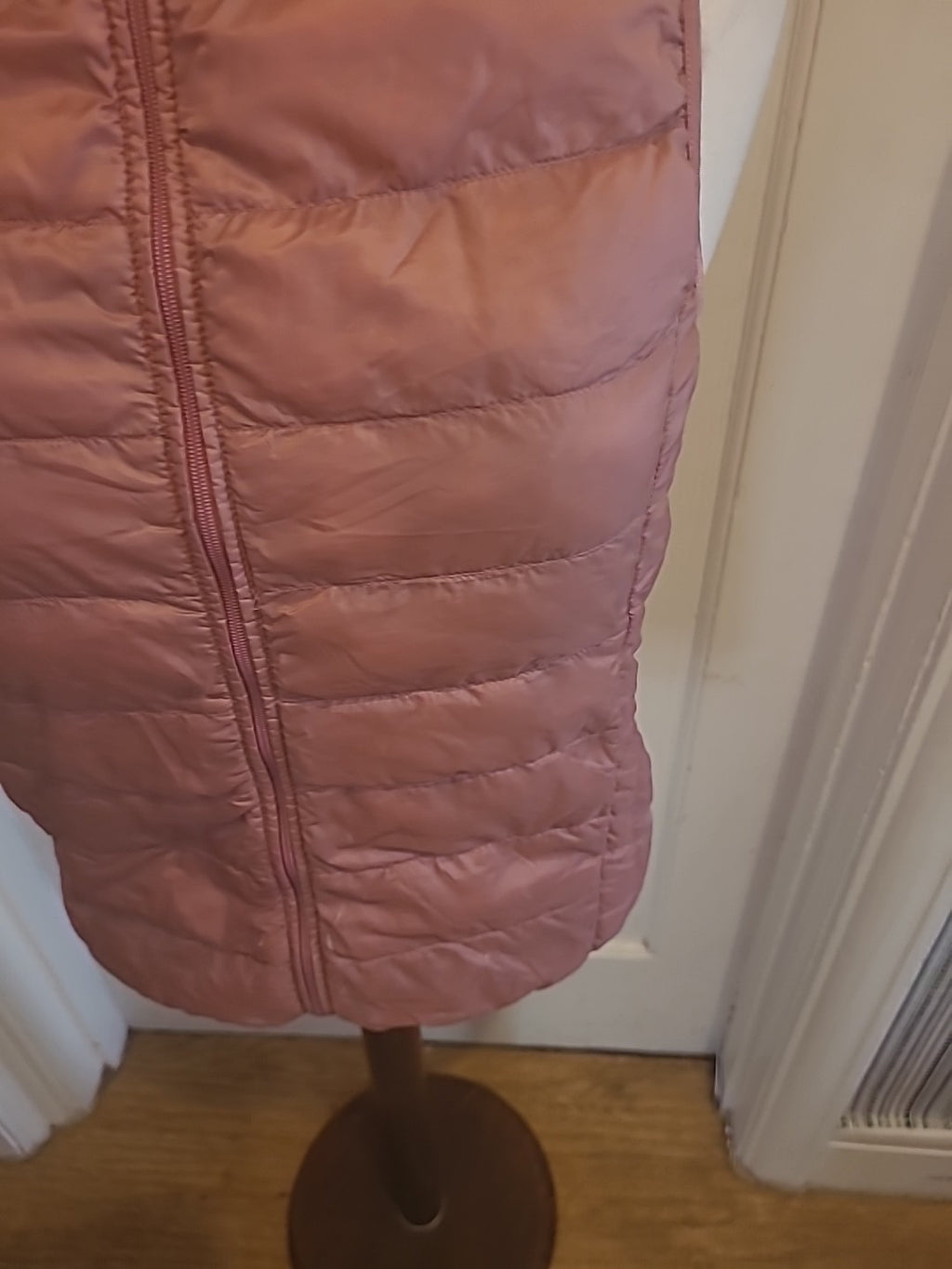 Ladies Xs Pinkly Purple Sleeveless Coat
