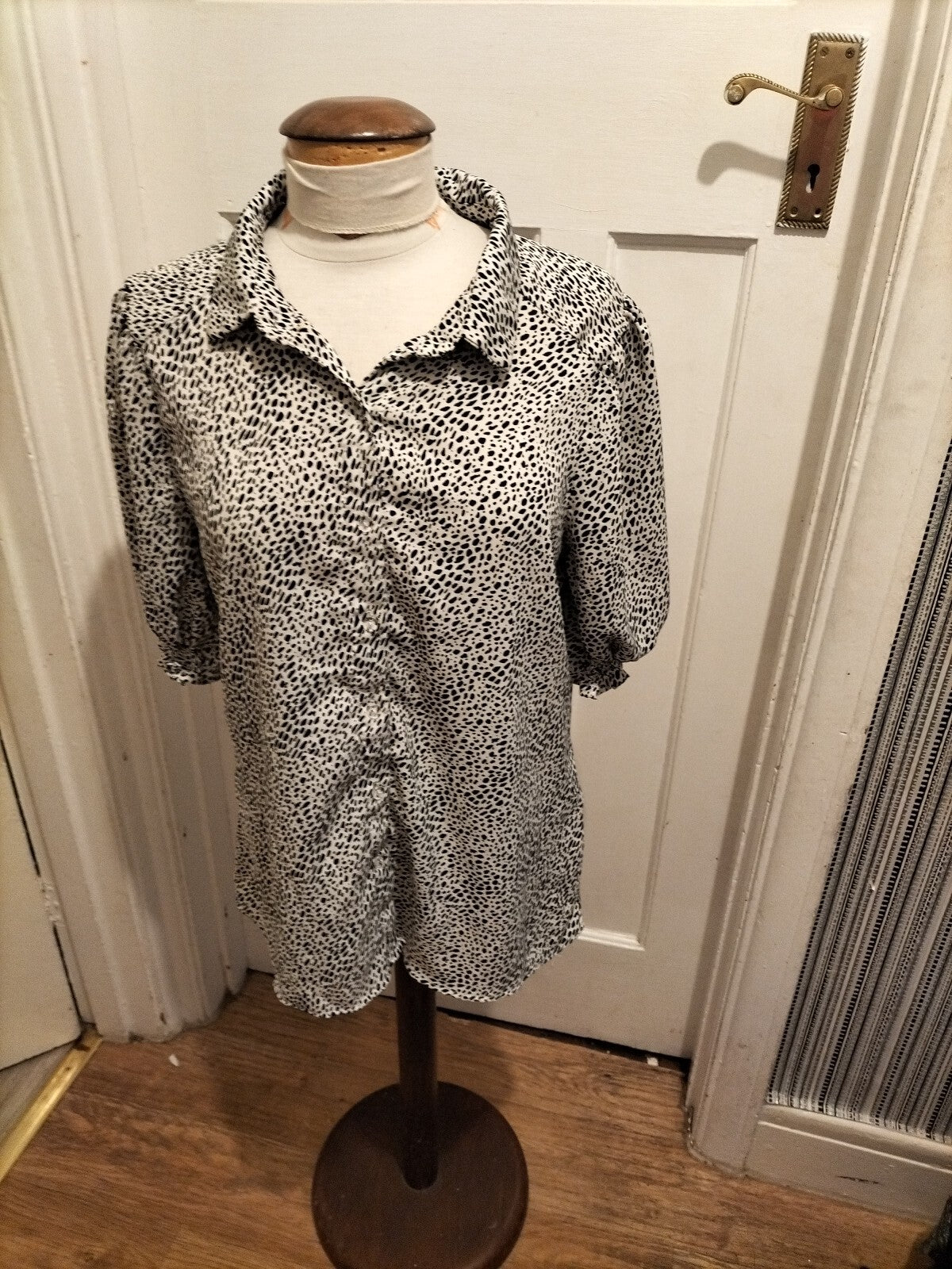 Ladies Ax Paris Size 10 Spotted Mid Sleeved Blouse