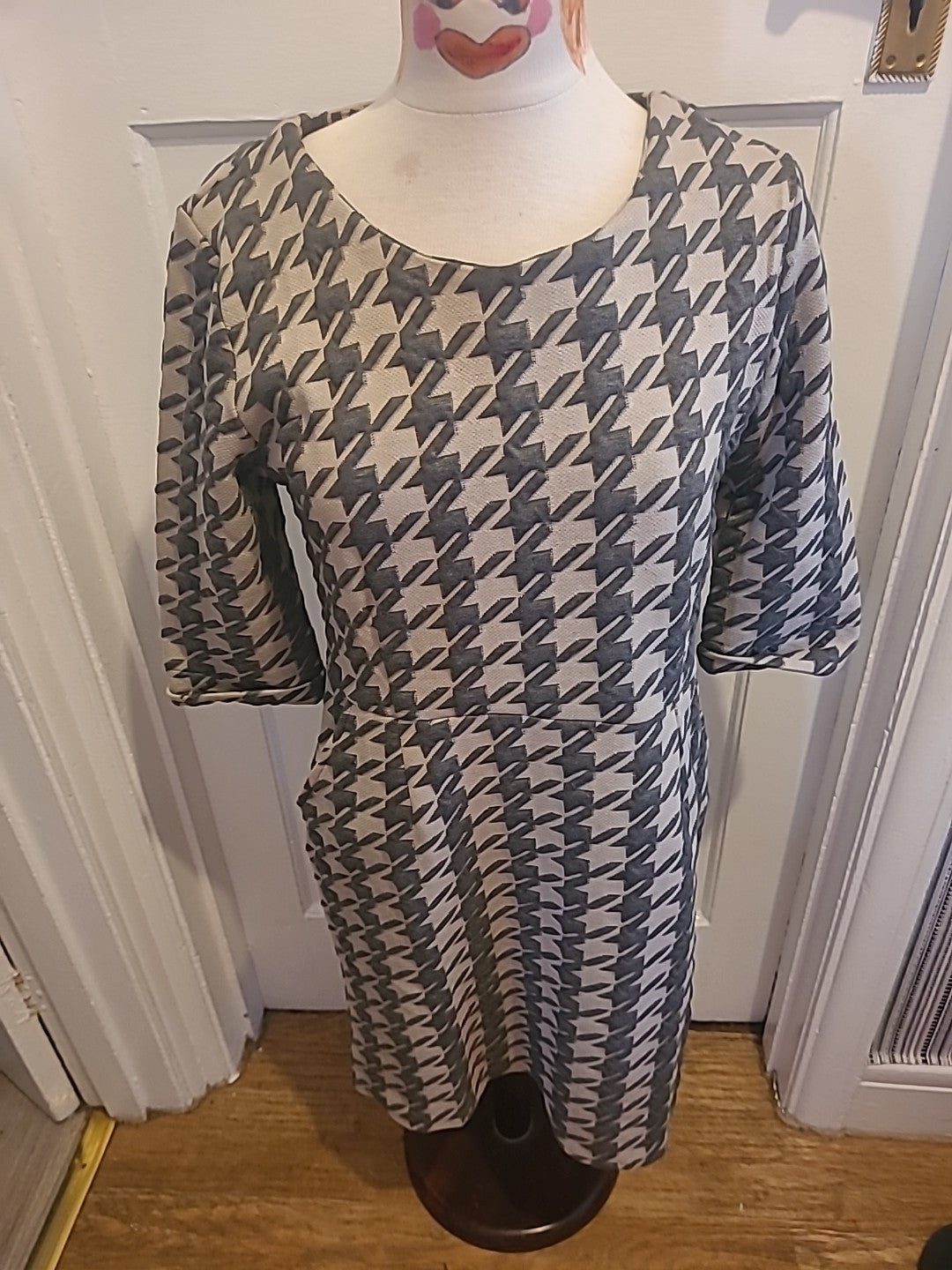 Ladies First Avenue Size 12 Beige Grey Mid Sleeved Dress