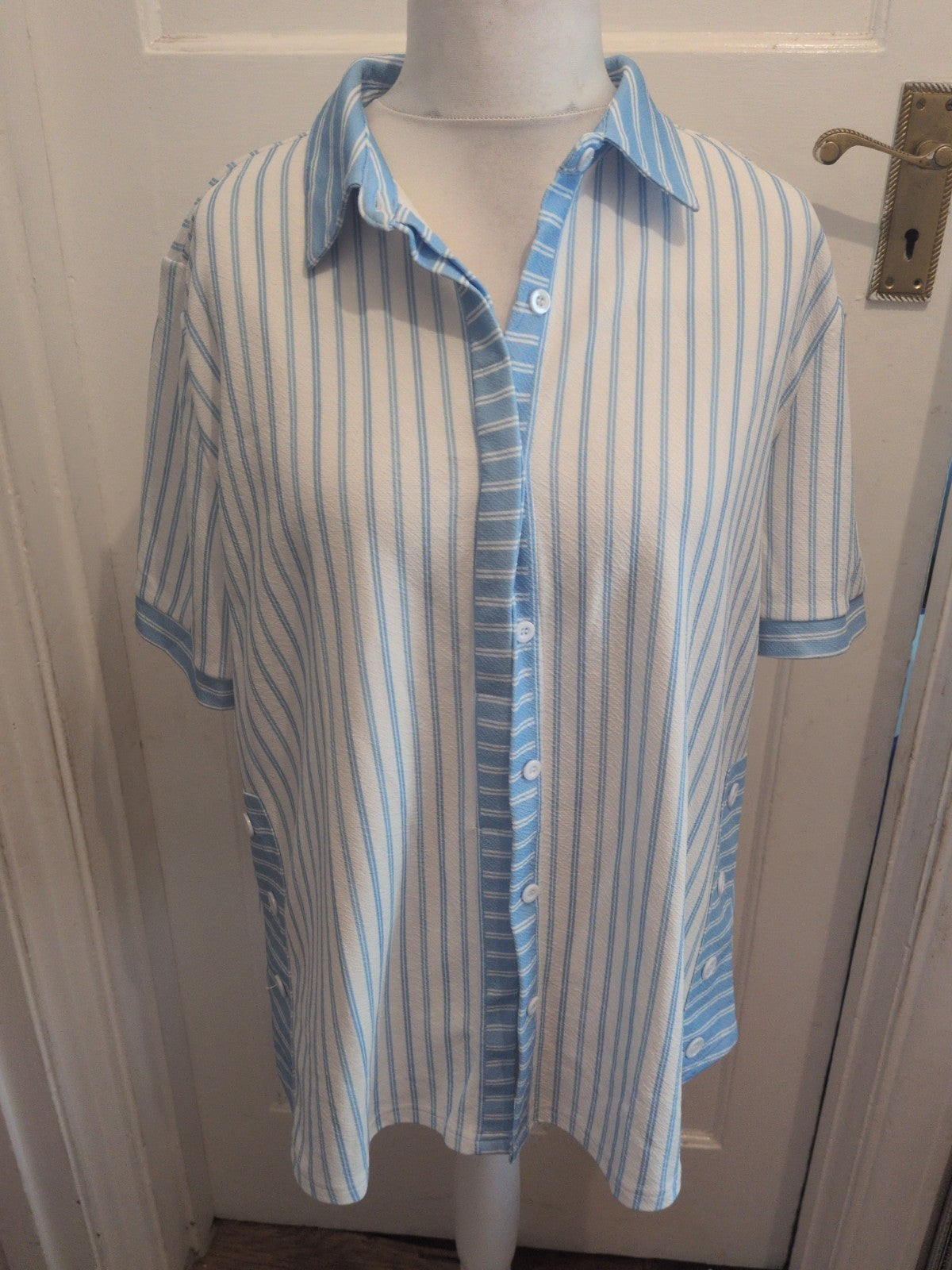 Ladies Size 4XL Blue Striped Collared Short Sleeve Blouse