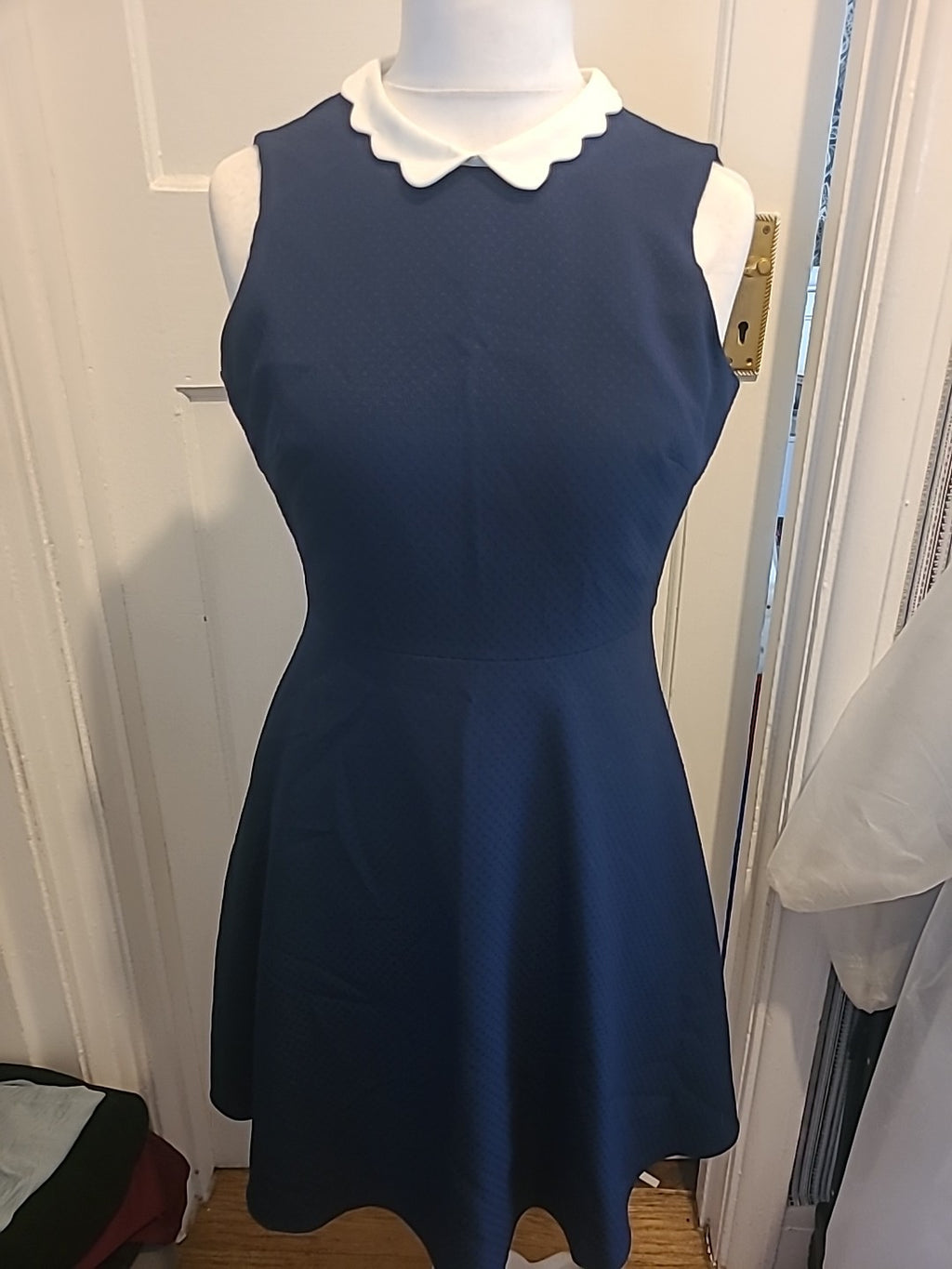 Ladies Dorothy Perkins Size 10 Navy Lined With White Collar Sleeveless Dress