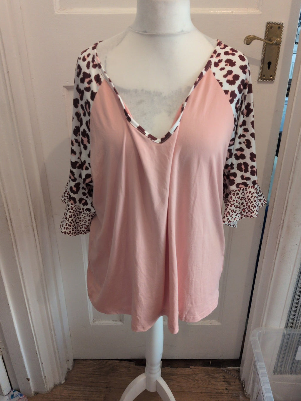 Ladies Shein 3XL Pink With Leopard Print Short Sleeve T-shirt