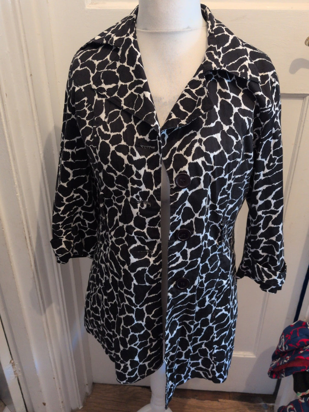 Ladies Izabel London 14 Black And White Collared Buttoned Jacket