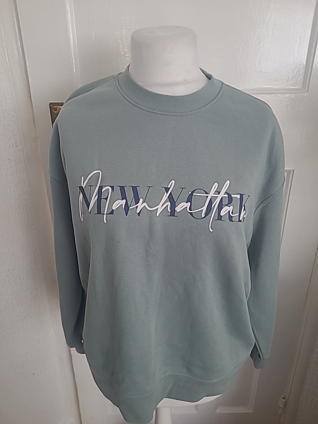 Primark Large Green New York Manhattan Jumper