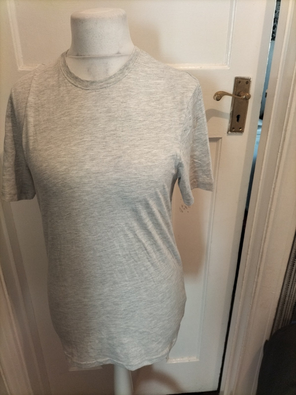 Mens F&F Size Small Grey Short Sleeved Tshirt