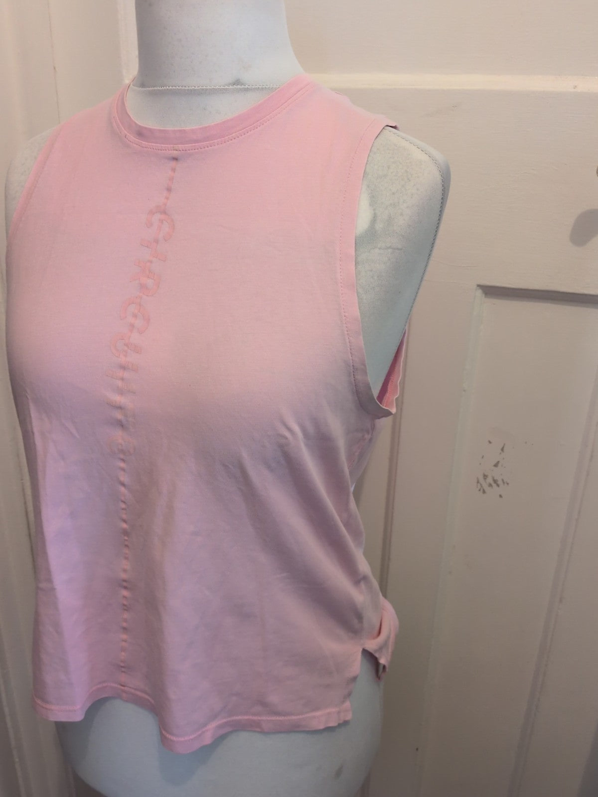 Circuit 10 Pink With Faint Print Sleeveless Gym Top