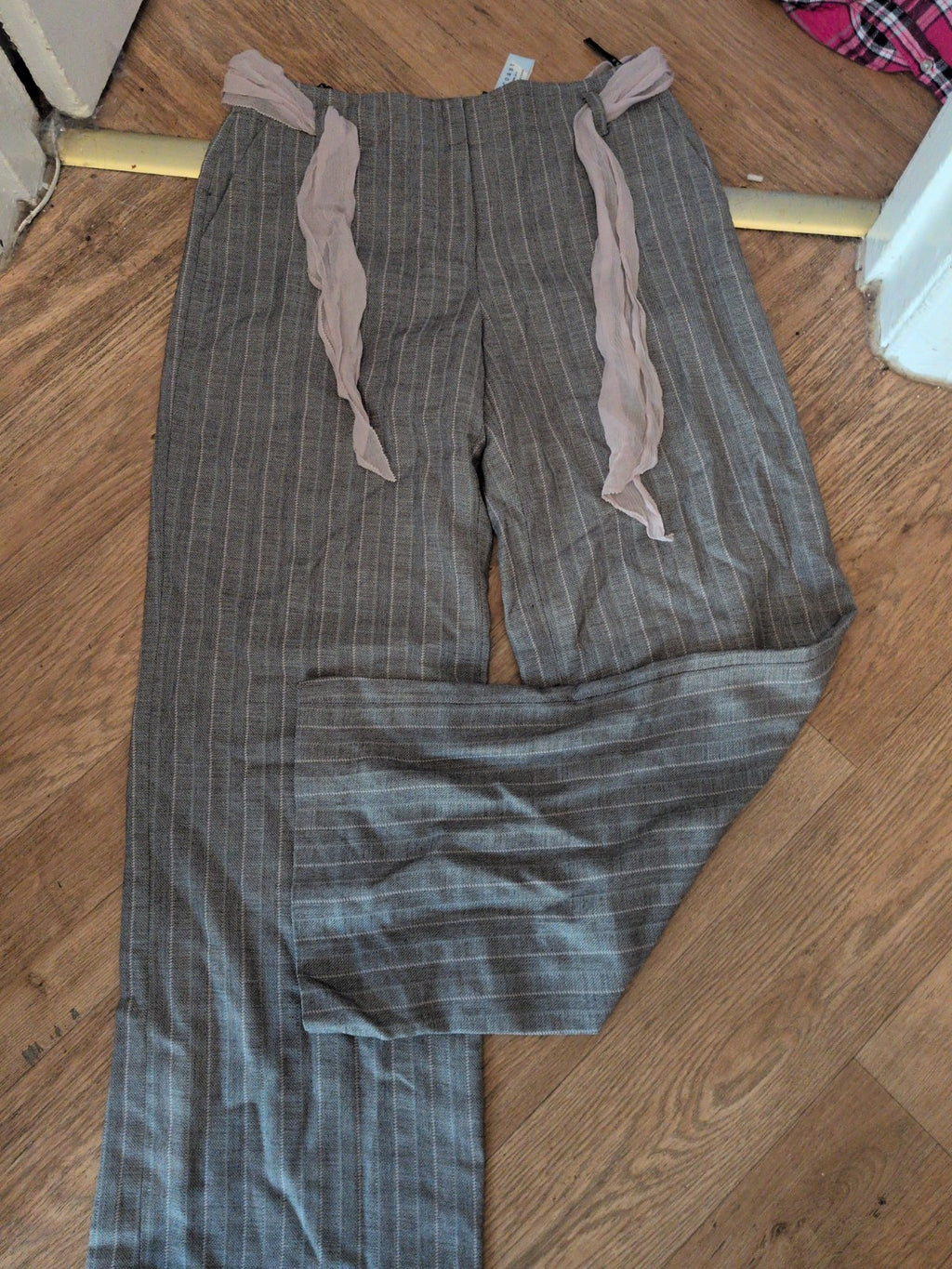 Coast 12 Grey Wide Leg Trousers With Pale Purple Belt