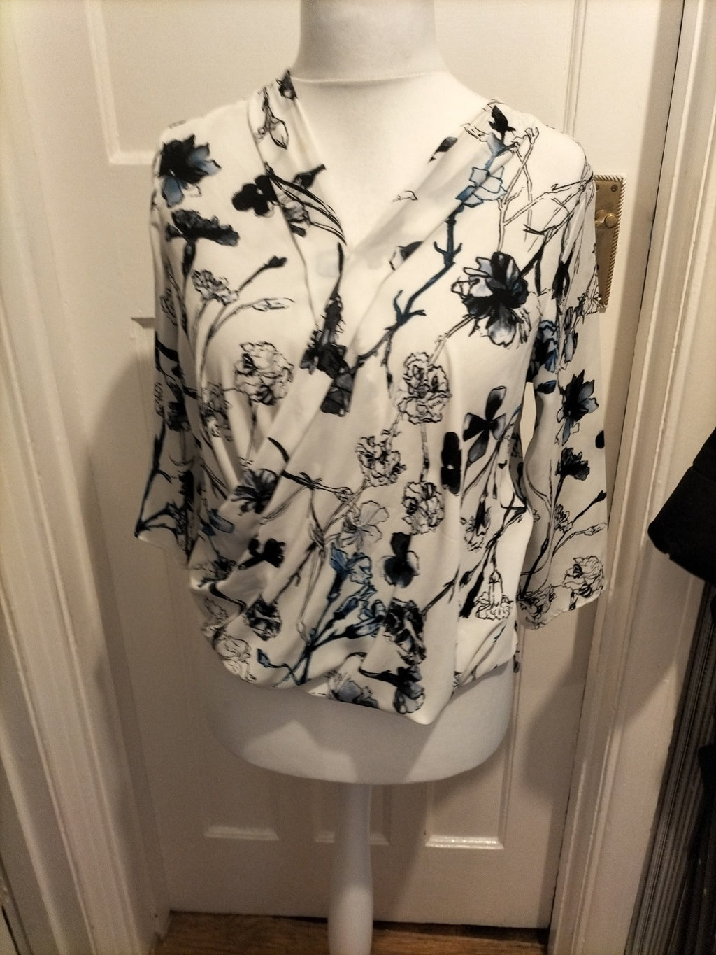 Ladies George 10 White And Blue 3/4 Sleeve Length Blouse