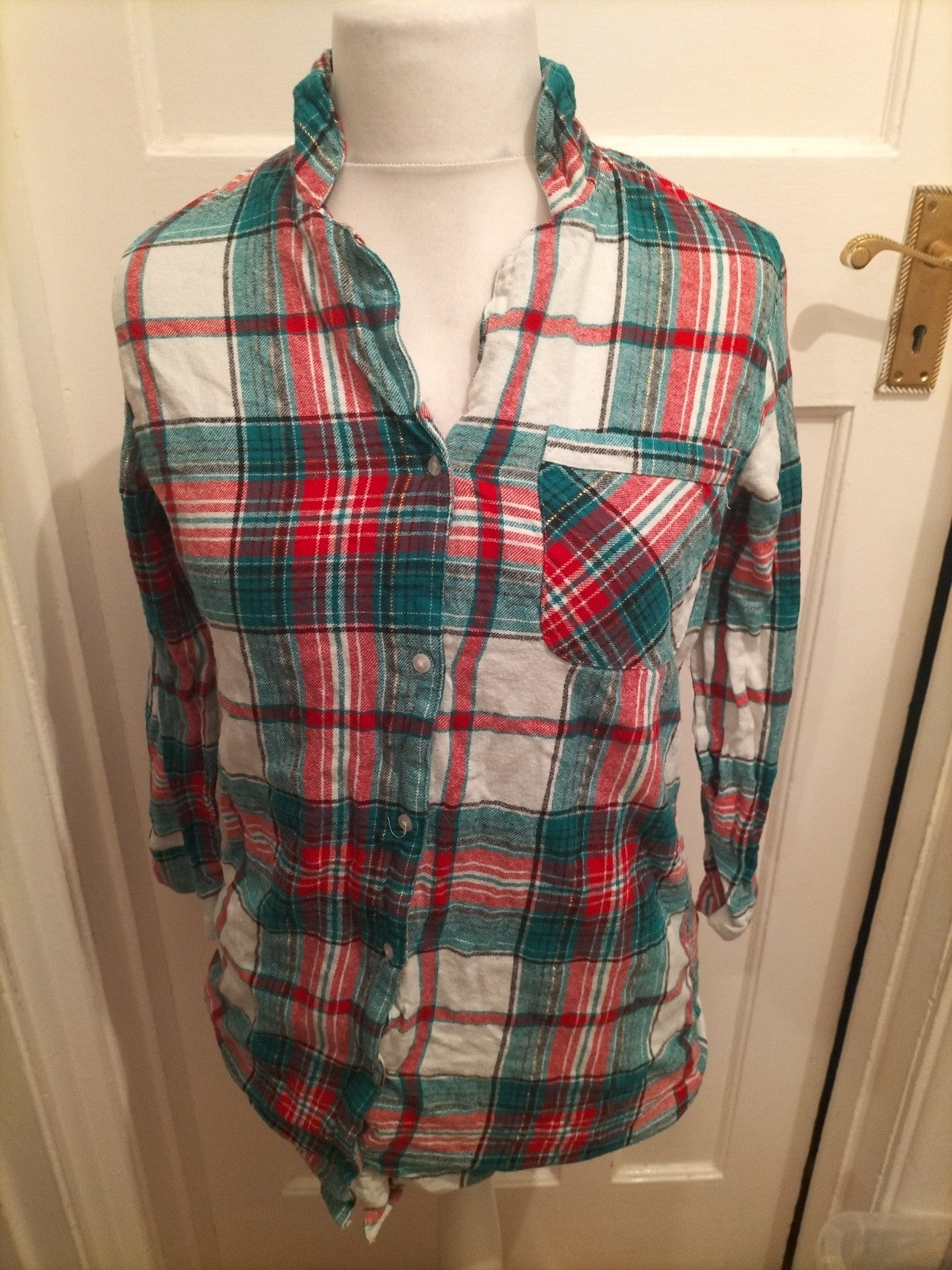 Ladies Tu Size 8 Green Red And White Check Long Sleeved Buttoned Blouse