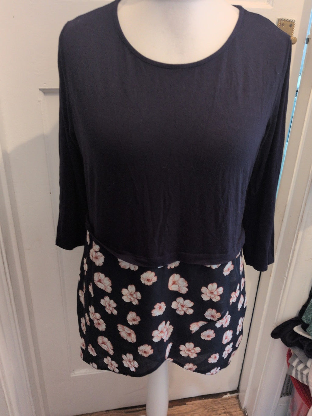 Tu 14 Navy With Flowers Half Sleeve Blouse