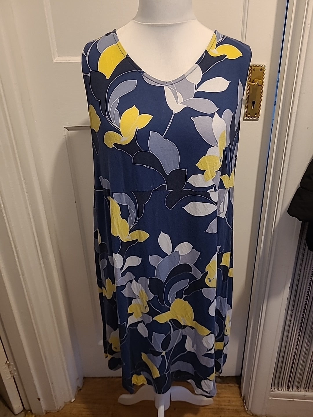 Ladies Maine Size 16 Blue/Yellow Sleeveless Dress