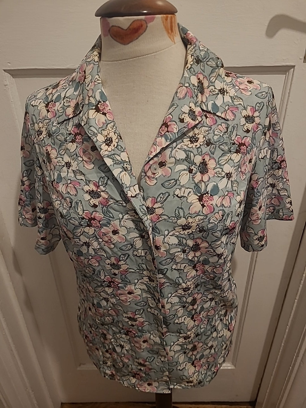 Ladies Honor Millburn Size 10 Multicoloured Floral Short Sleeved Blouse