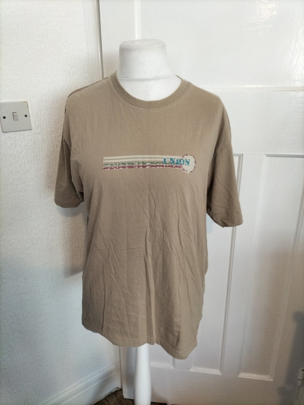 Mens Jeff&Co Size M Beige Short Sleeve Printed Tshirt