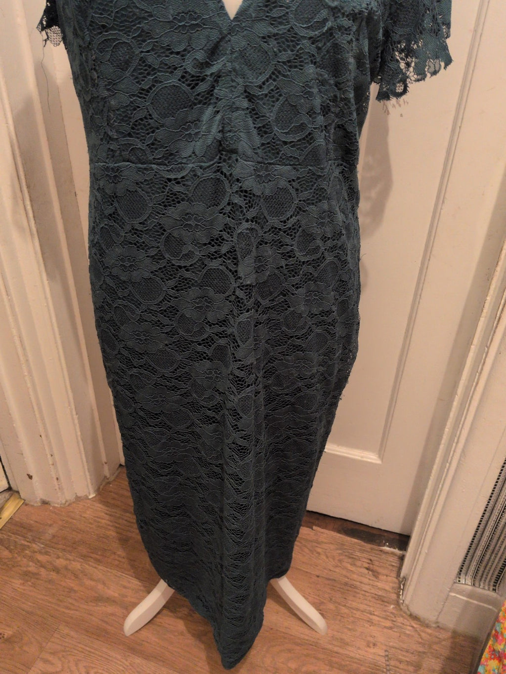 Ladies Size Large Green Lace Lined Short Sleeve Dress