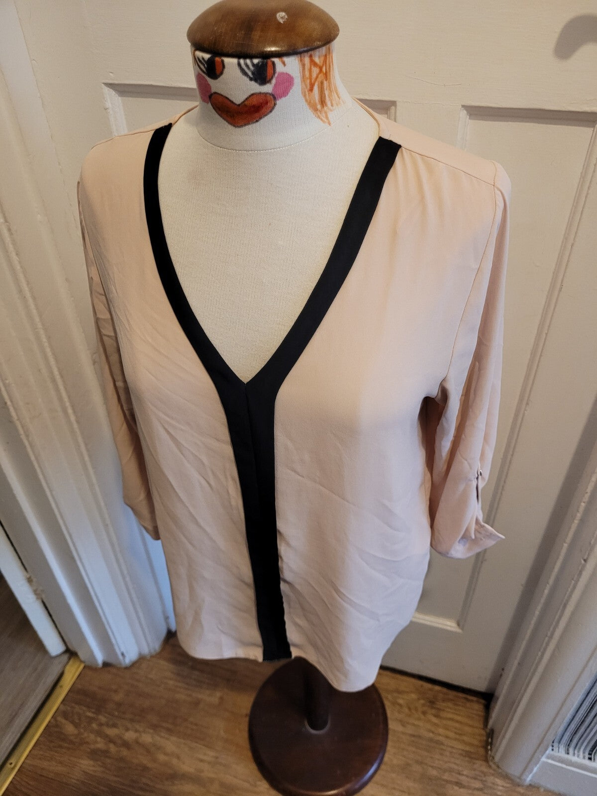Ladies Dorothy Perkins size 12 biege with black mid sleeved blouse