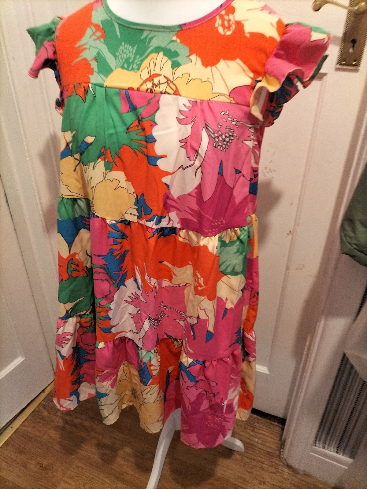 Ladies Shein Size XL Bright Multicoloured Short Sleeved Knee Length Dress