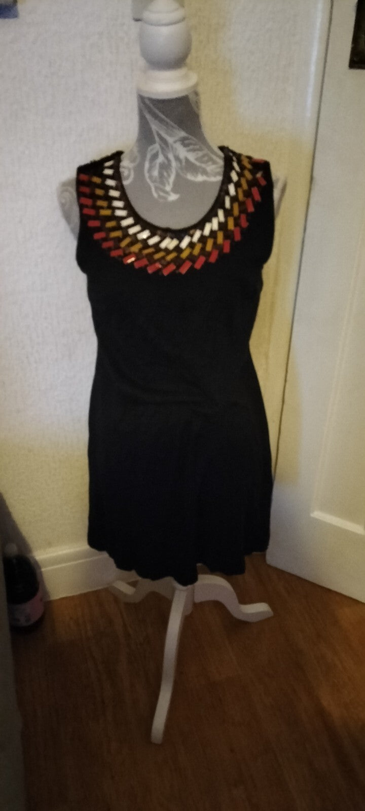 Ladies French Connection Size 12 Black Sleeveless Dress