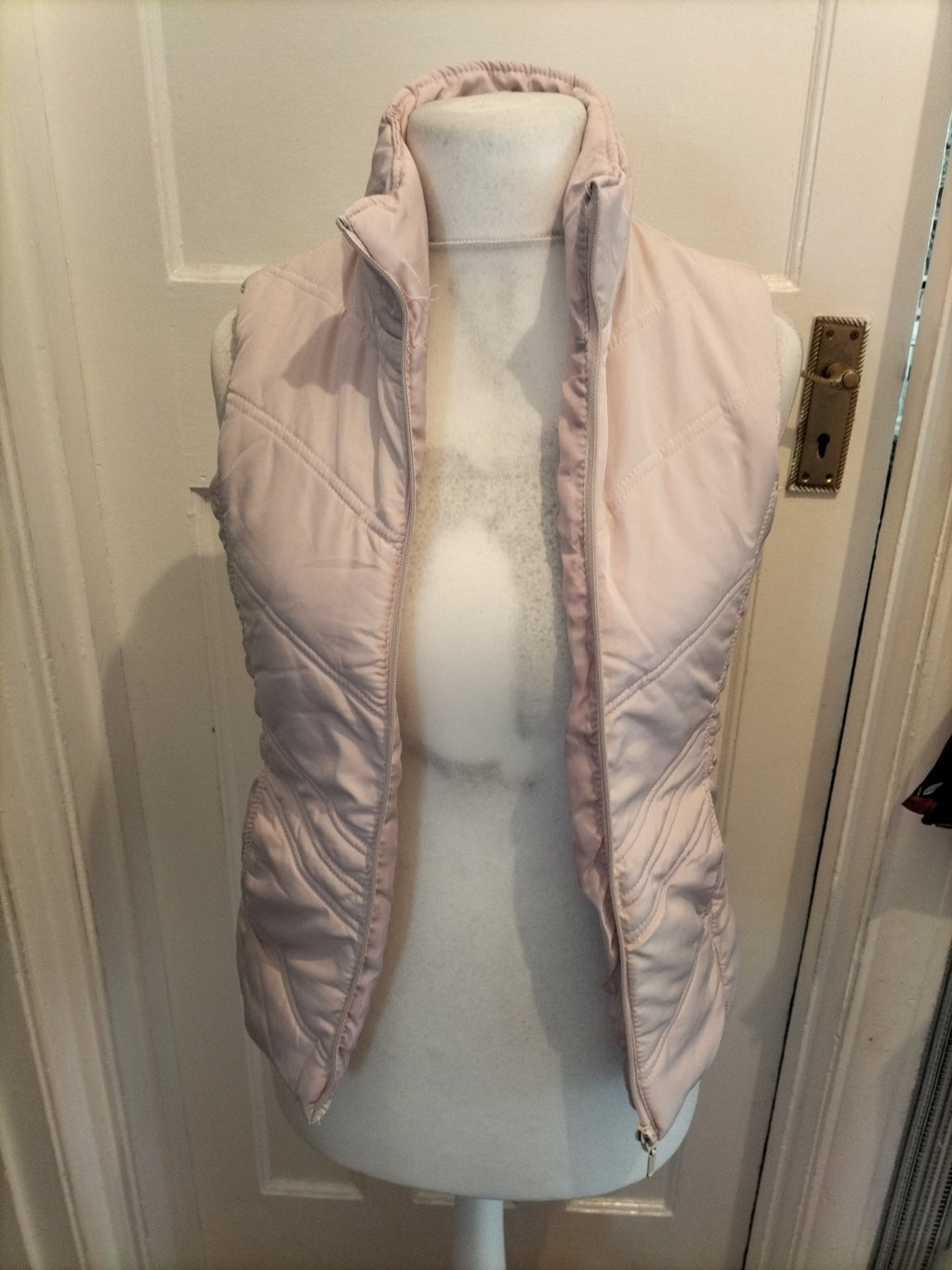 Ladies Mia Moda Size Small Pale Pink Sleeveless Gilet