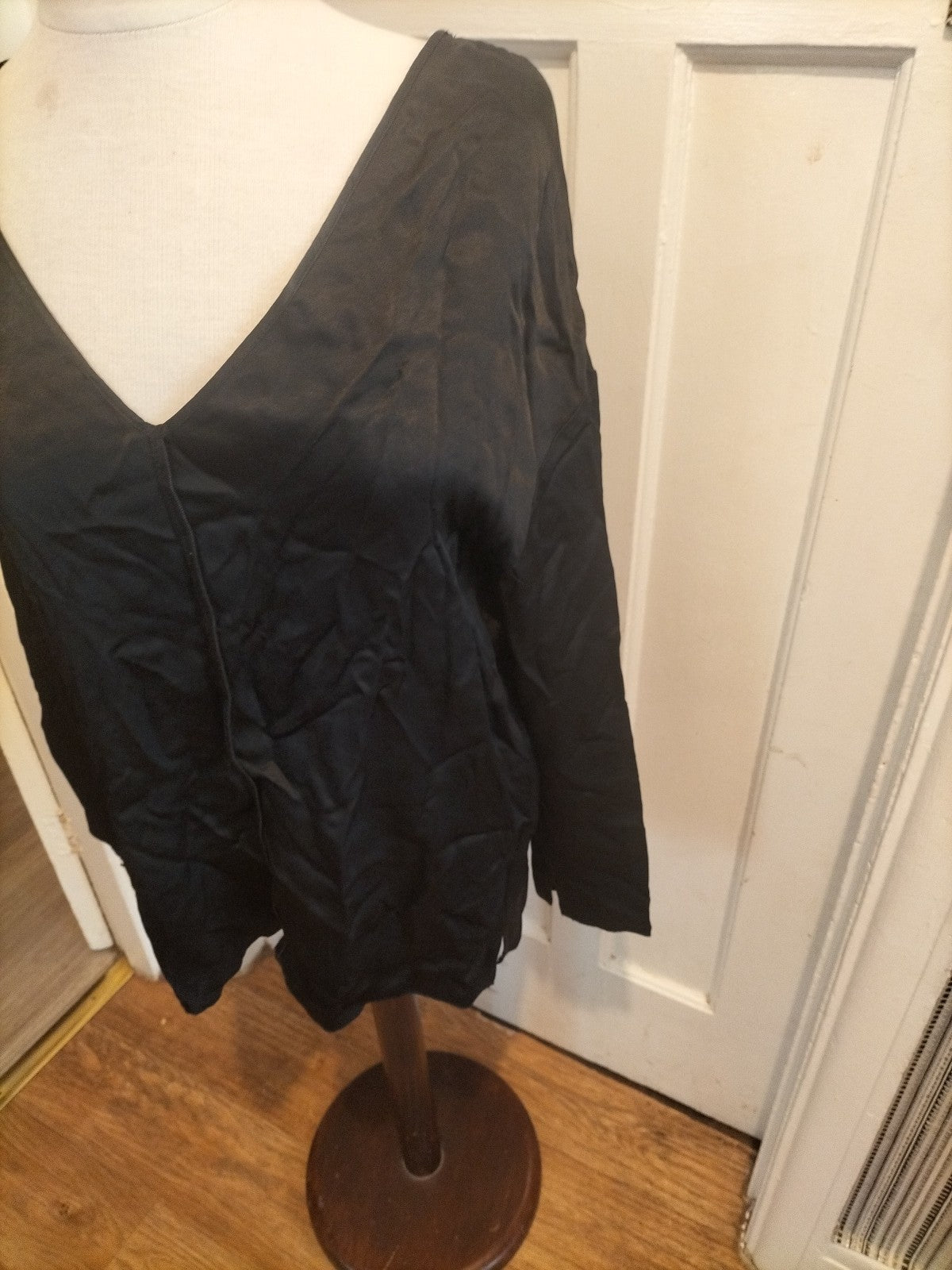Ladies Zara Size Small Black Long Sleeved Blouse