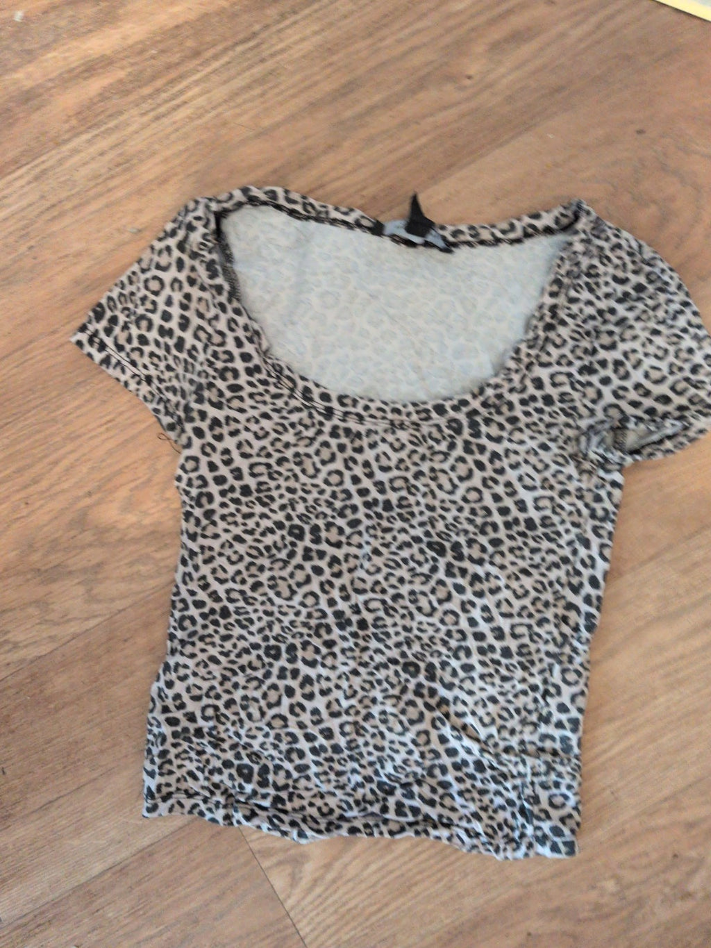 New Look 10 Leopard Print T-shirt