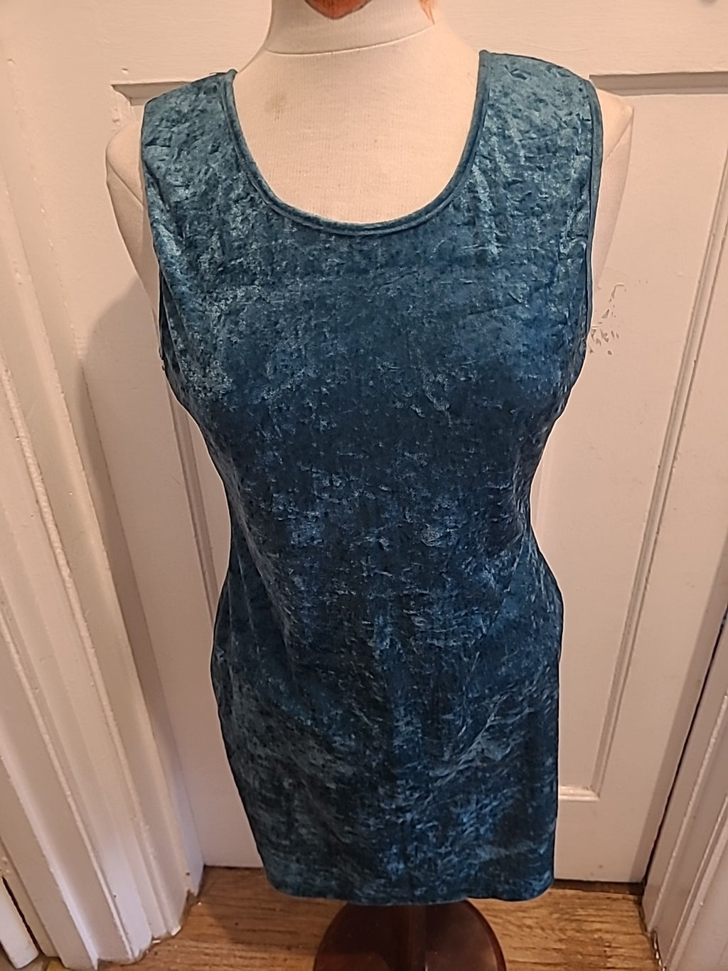 Ladies Eight Till Late Size 14 Green Sleeveless Dress