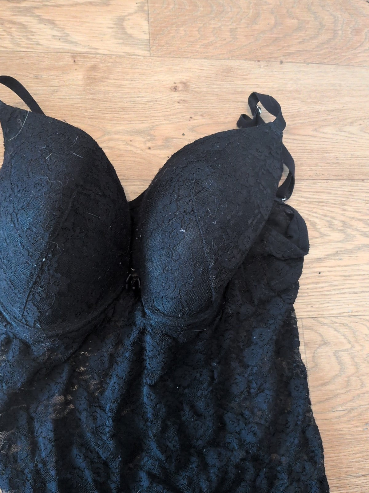 Ladies New Look 34DD Black Slight Padded Wired Bra And Lace Detail