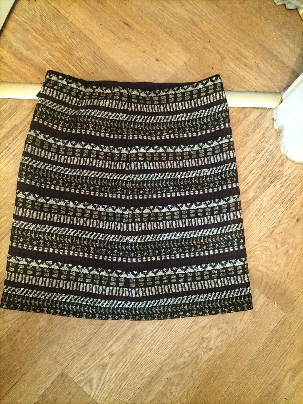 Marks And Spencer 12 Multicoloured Patterned Lined Skirt Straight Length 21 Inch