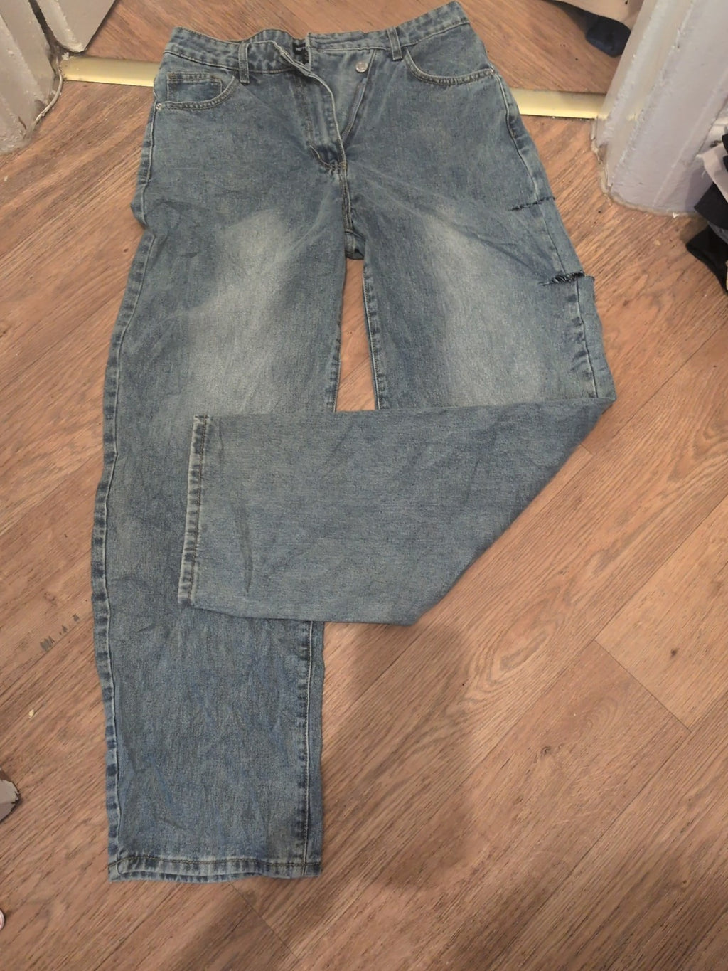 Prettylittlething 10 Wide Leg Jeans Ripped