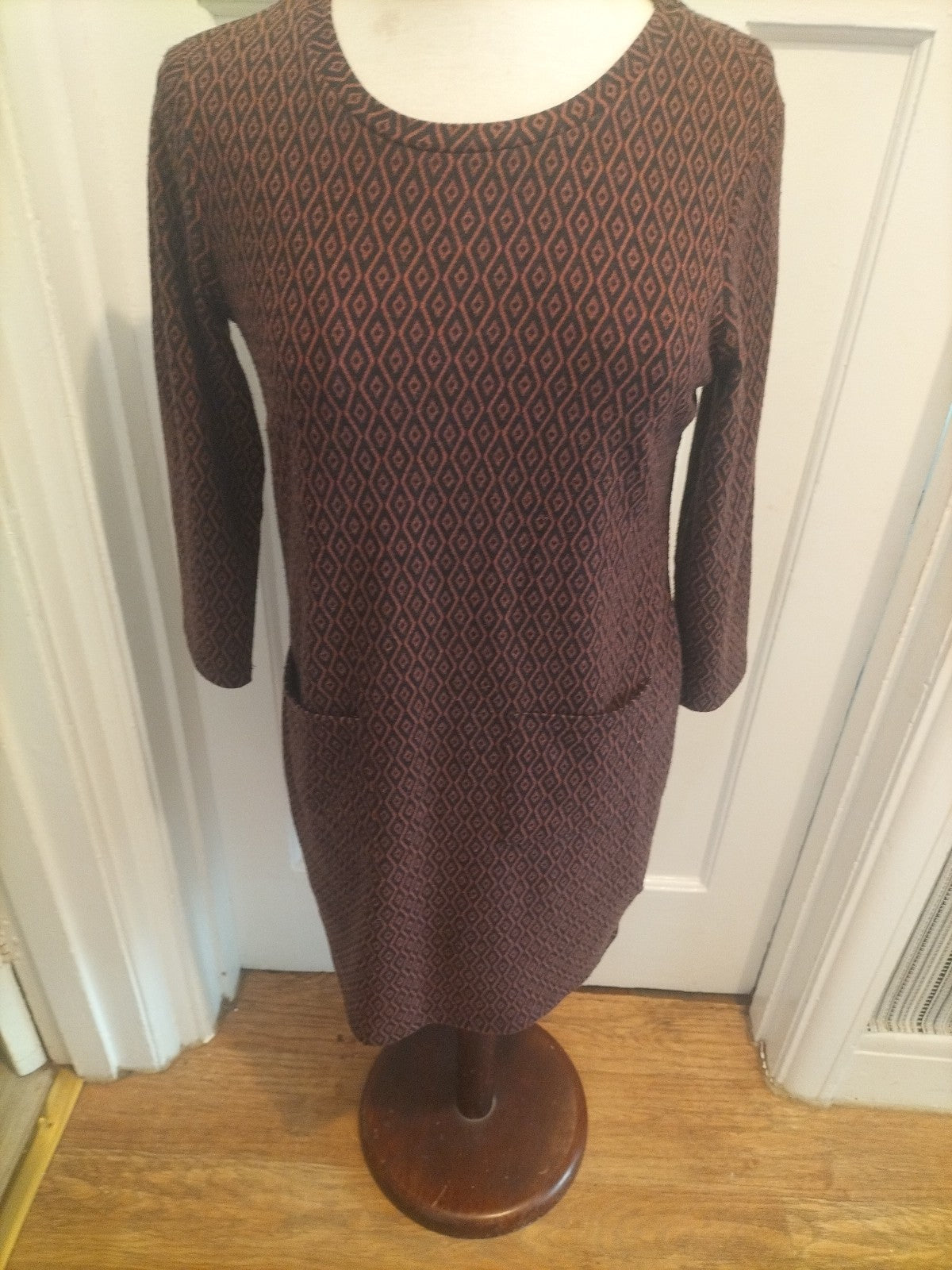 Ladies Tu Size 8 Black Brown Mid Sleeved Dress