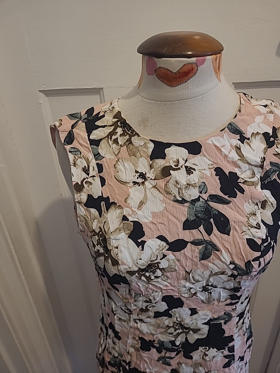 Ladies Dorothy Perkins Size 10 Black Pink Floral Sleeveless Dress