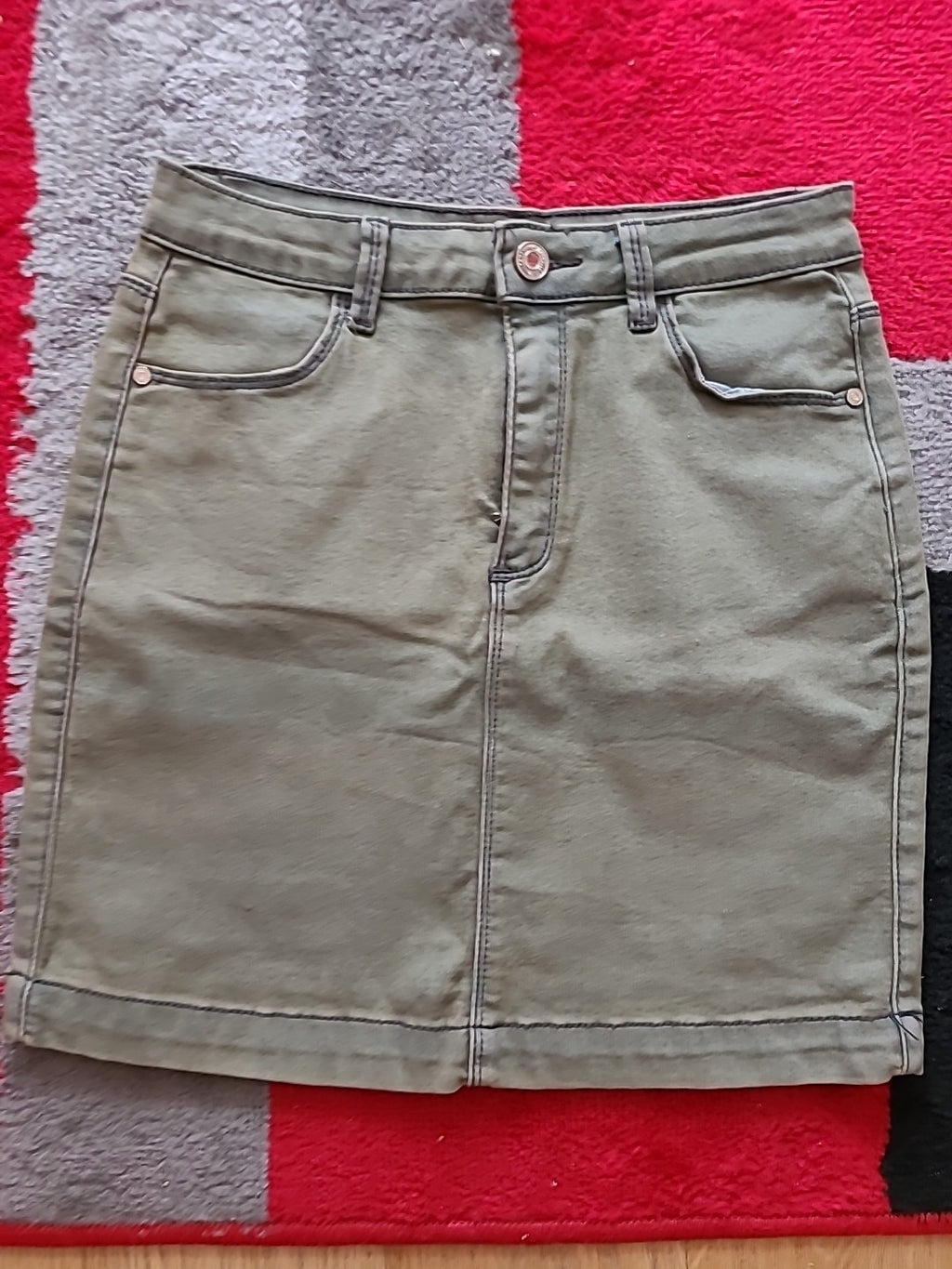 Ladies Missguided Size 10 Khaki Short Skirt