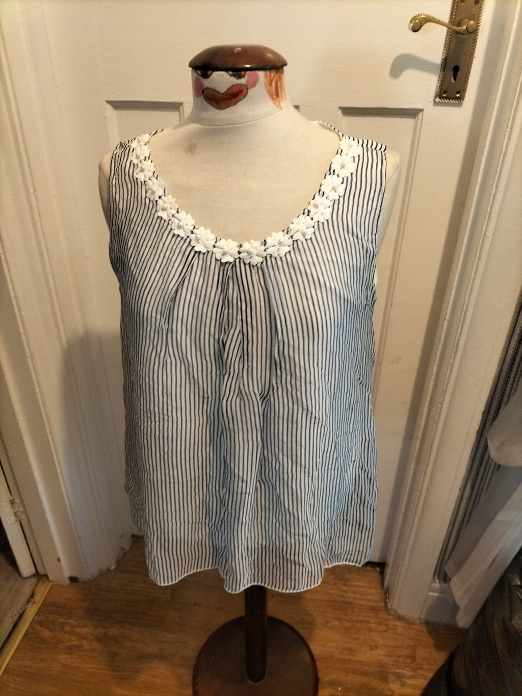 Ladies Rosemarine Size Large Striped Lined Sleeveless Blouse