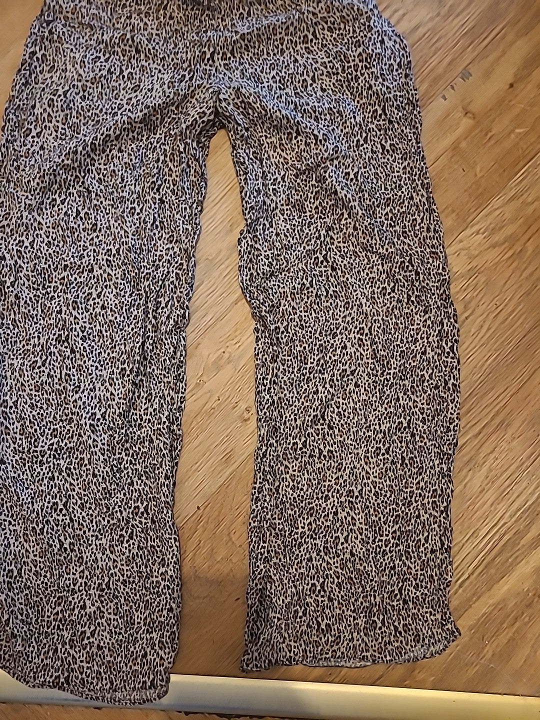 Ladies Urban Outifitters Size XS Leopard Print Elasticated Trousers