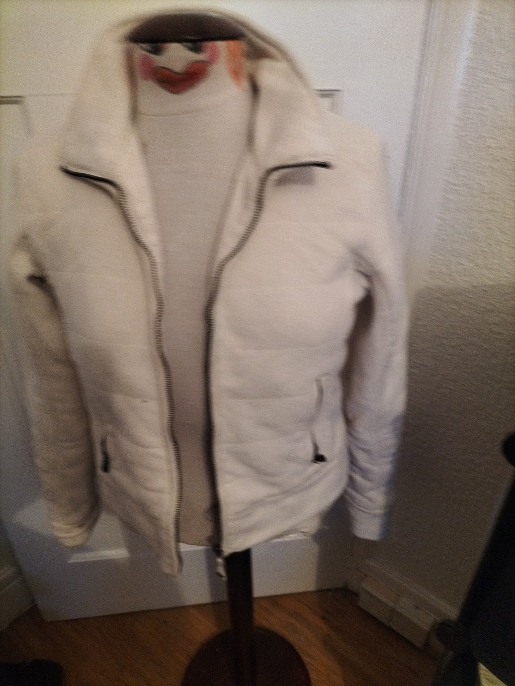 Ladies Champion Size Medium Winter White Zip Through Jacket