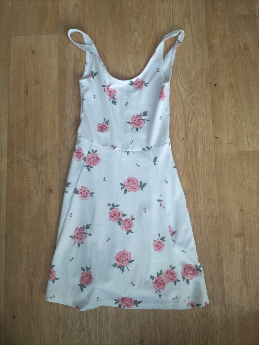 Ladies Divided Size 4 White And Pink Floral Sleeveless Short Dress