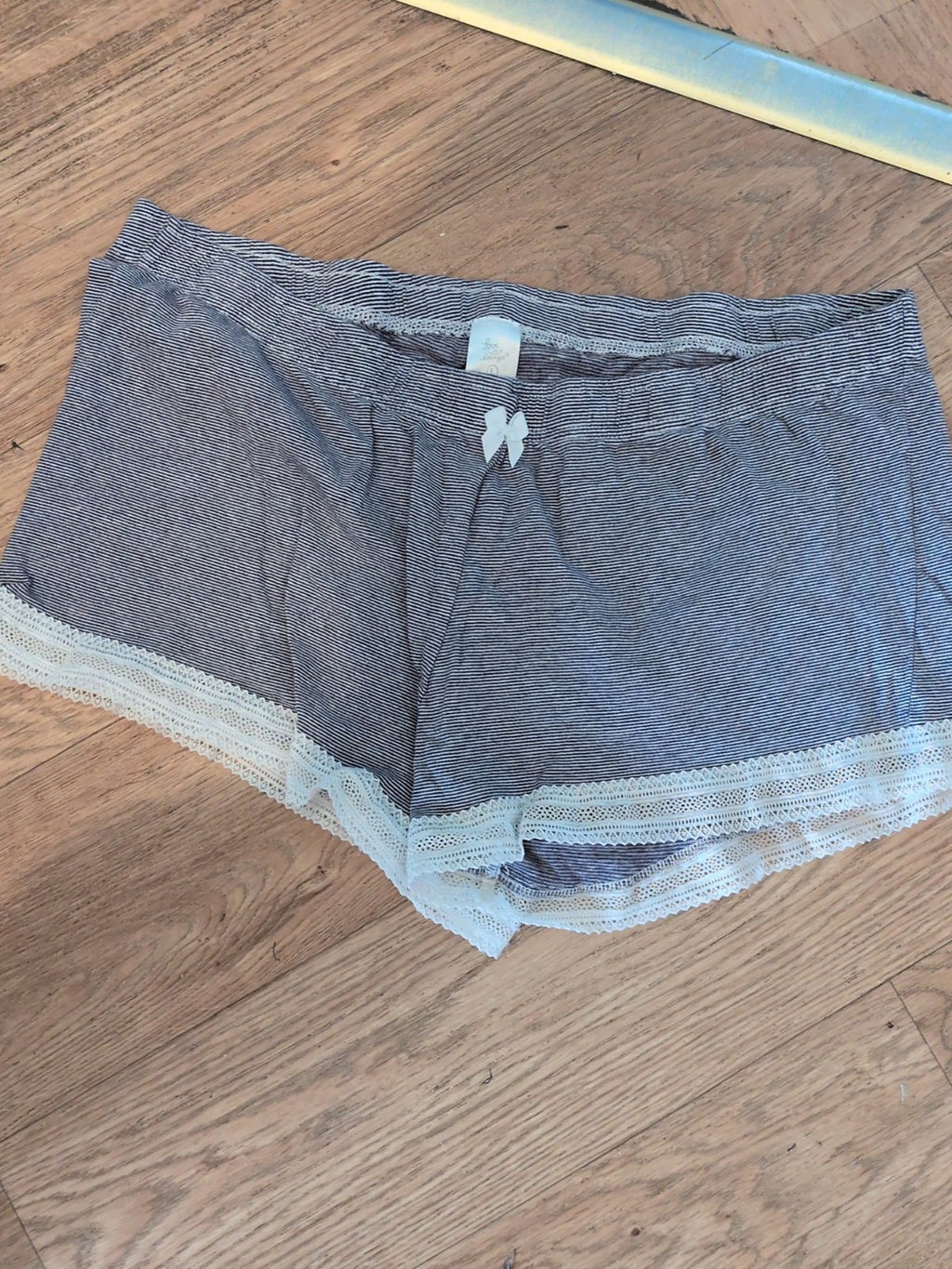 Primark 14-16 Large Blue And White Frill Hem Sleep Shorts
