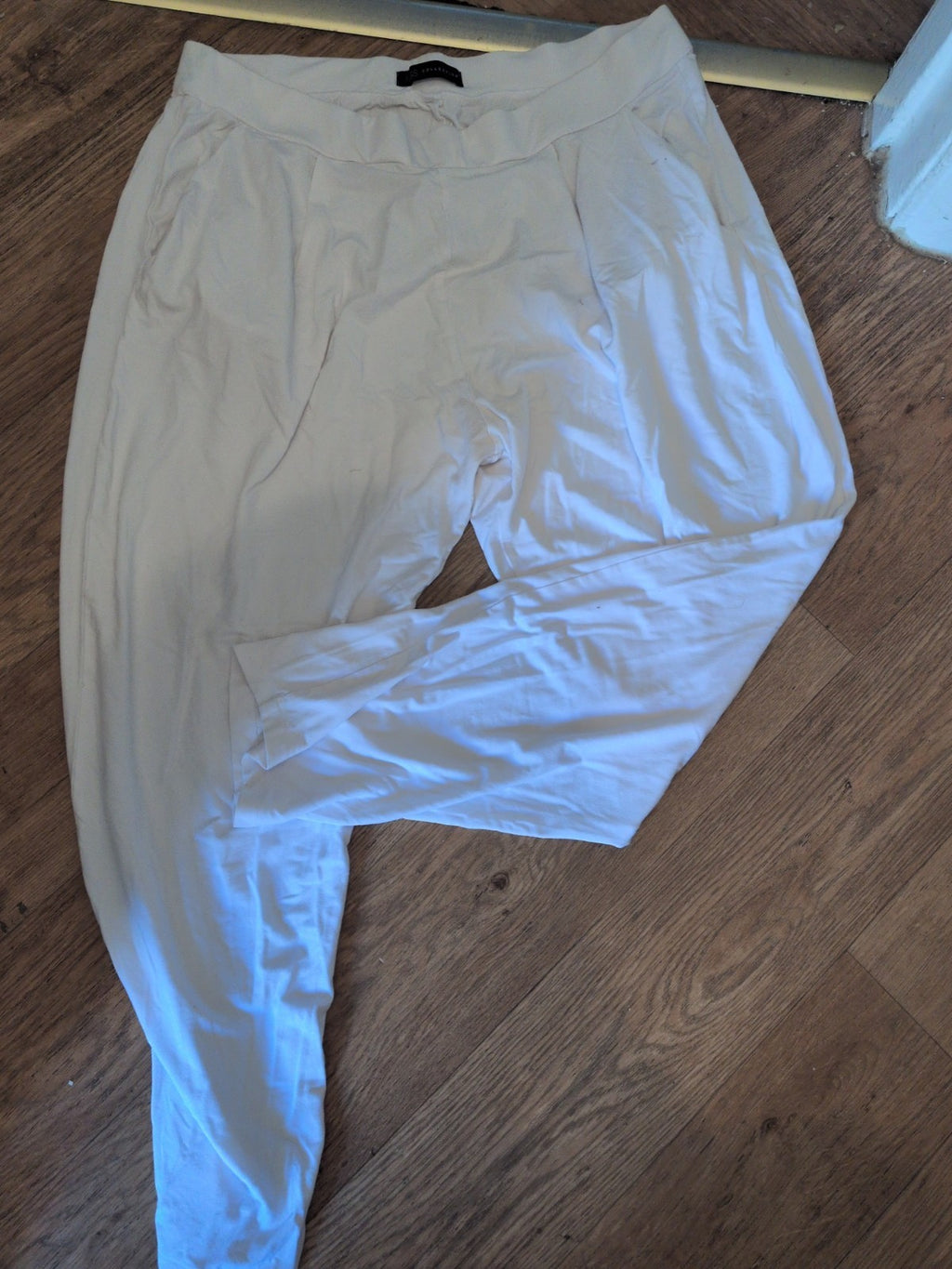 Ladies M&S Collection Size 18M White Harem Trousers