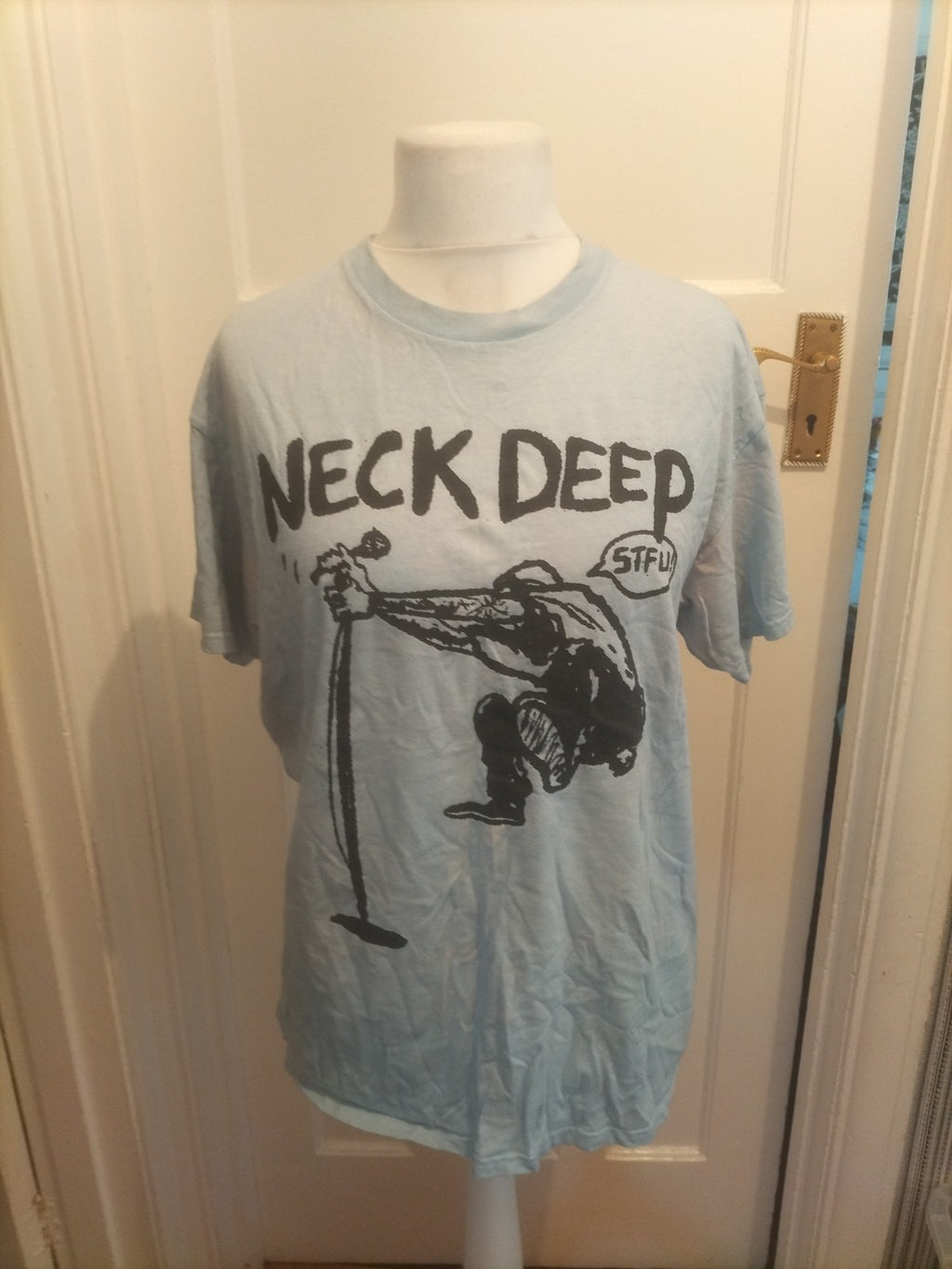 Mens Gildan Size L Pale Blue And Black Print Short Sleeved Tshirt