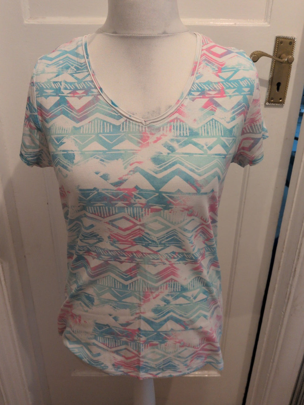 Tu 16 Blue And Pink Short Sleeve T-shirt