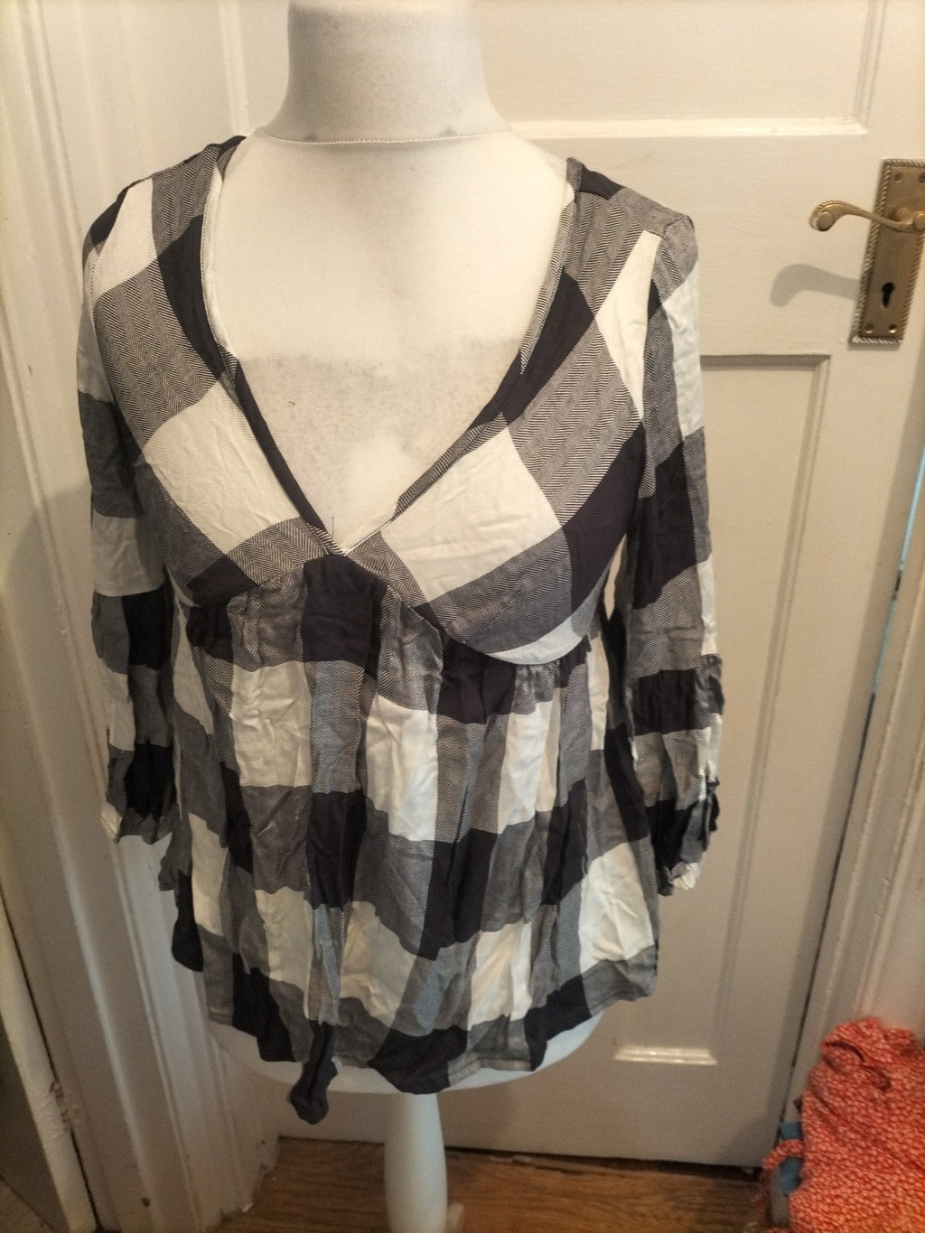 Primark 10 Grey Black And White V Neck Long Sleeve Blouse