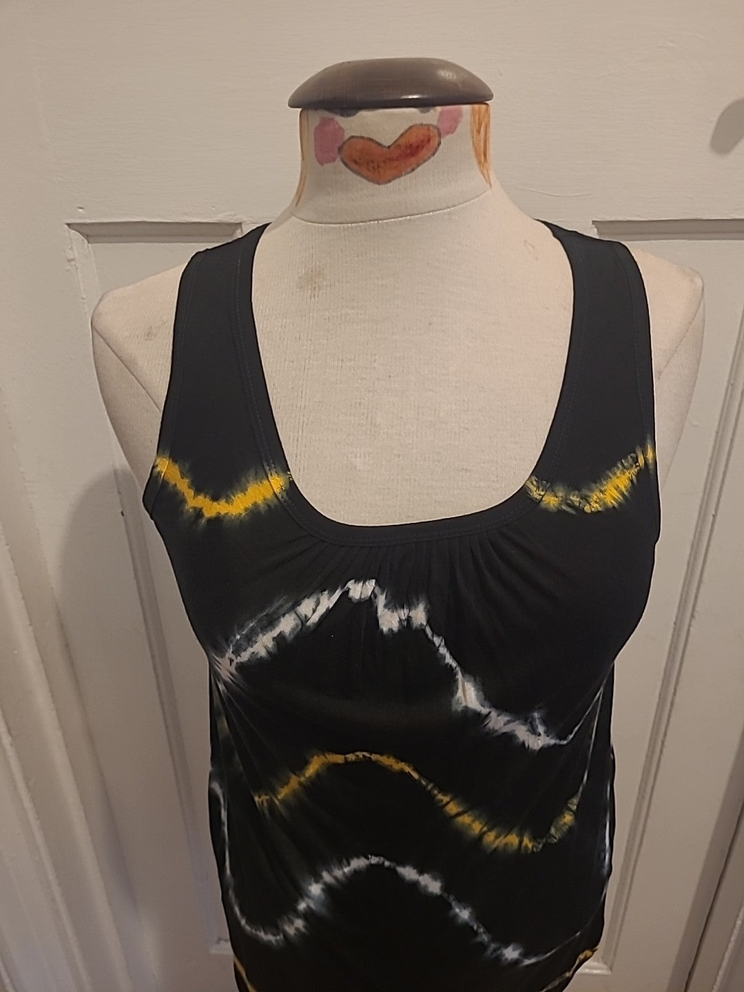 Ladies Yak N Yeti Size Small Black Tie Dye Sleeveless Top
