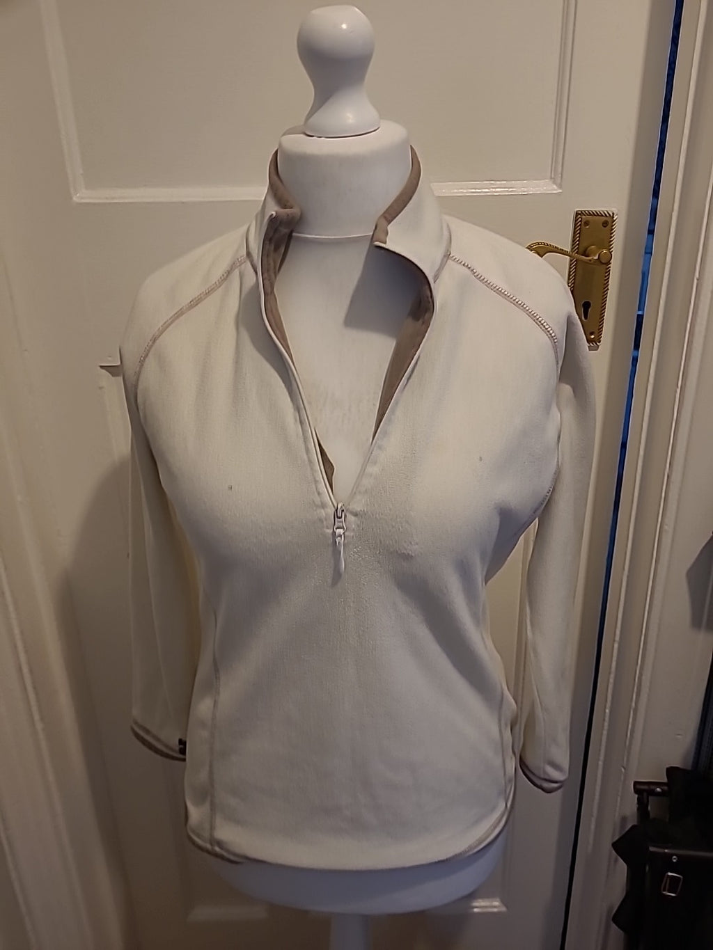 Ladies Mountain Life Size 12 Brown And Cream Jumper
