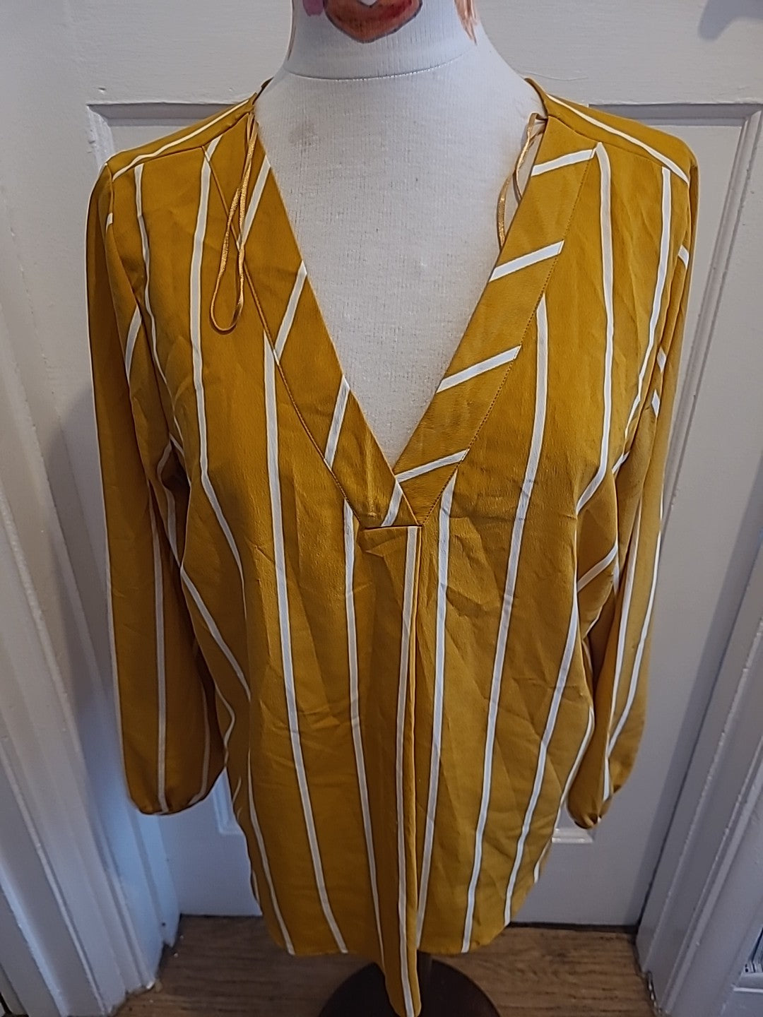 Ladies Papaya Size 16 Mustard White Long Sleeved Blouse