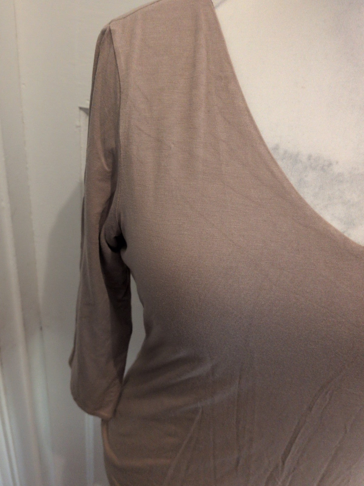 M/L Beige V Neck T-shirt Half Sleeve