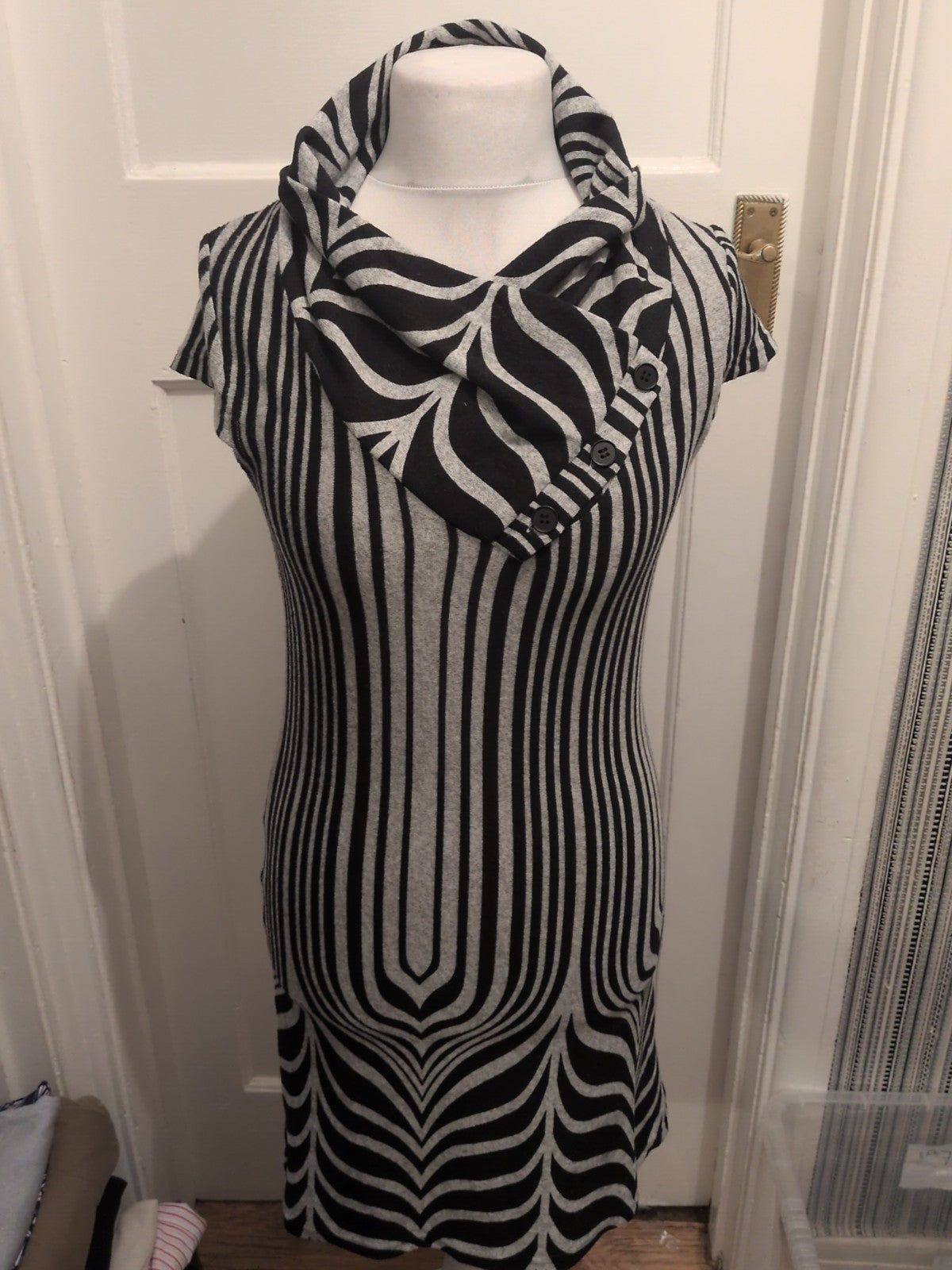 Ladies Stella Morgan Size 10 Grey And Black Collared Dress