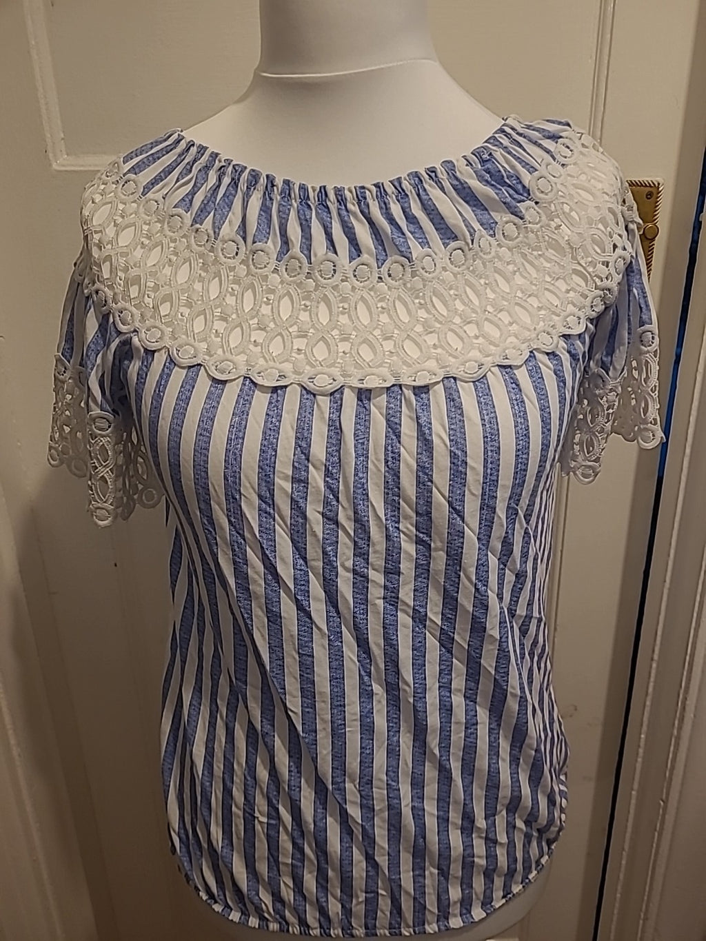 Ladies Size Medium Blue And White Striped Short Sleeved Patterned Blouse