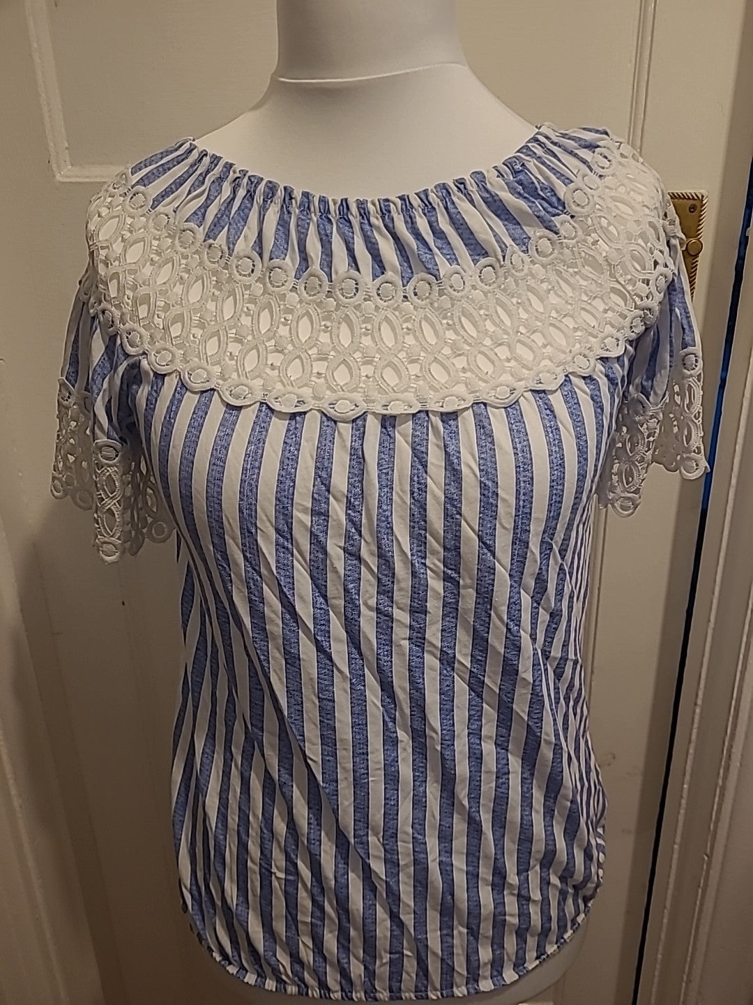 Ladies Size Medium Blue And White Striped Short Sleeved Patterned Blouse