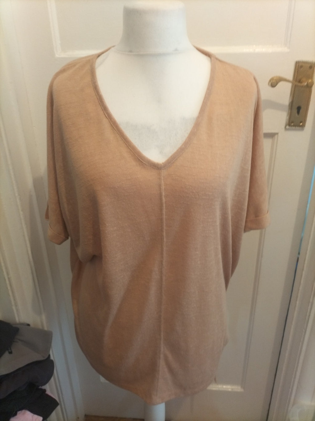 Ladies Pep&Co Size 20 Pale Brown V Neck Blouse Short Sleeved