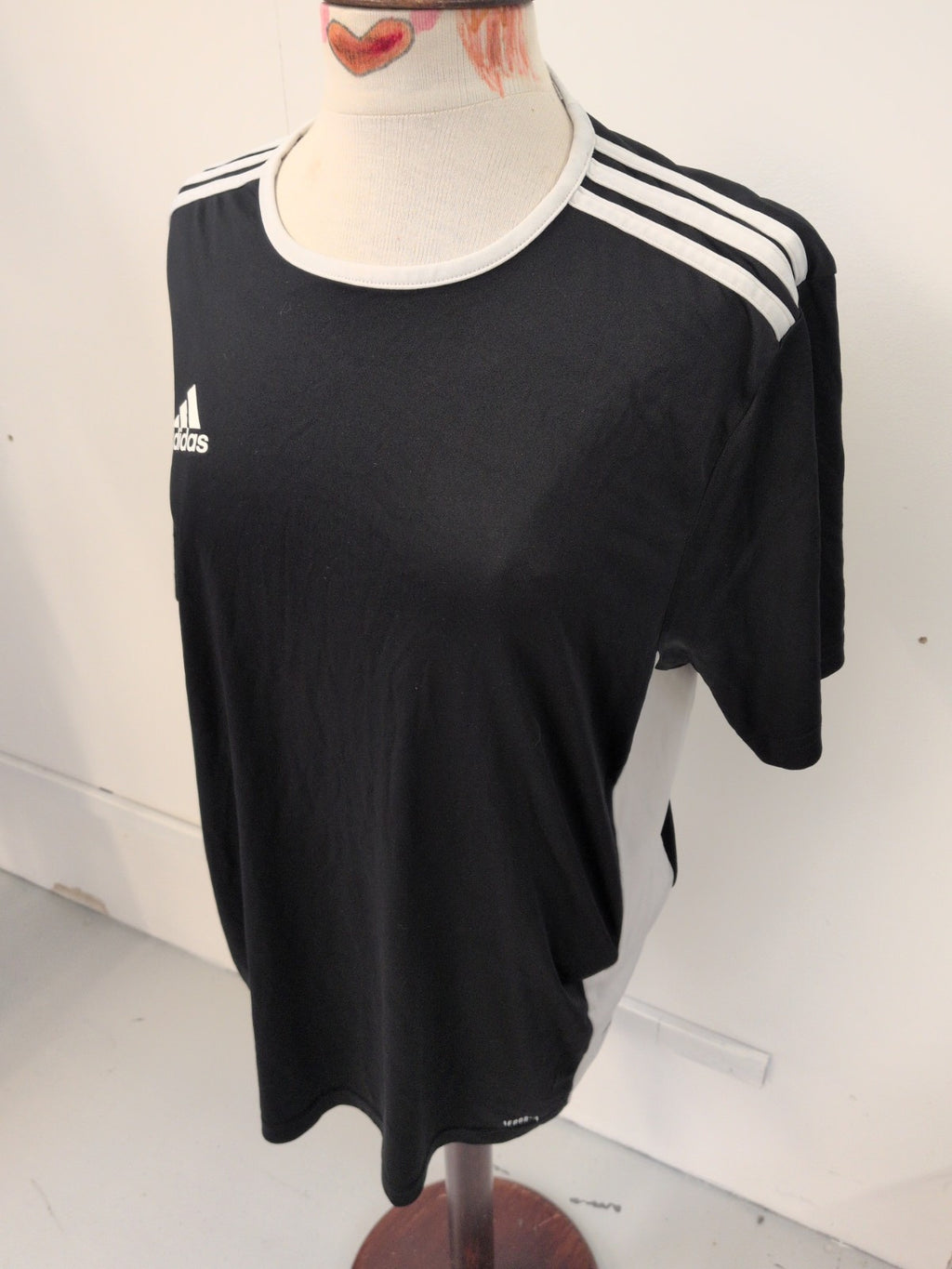 Adidas Large Black With White Trim Short Sleeve T-shirt